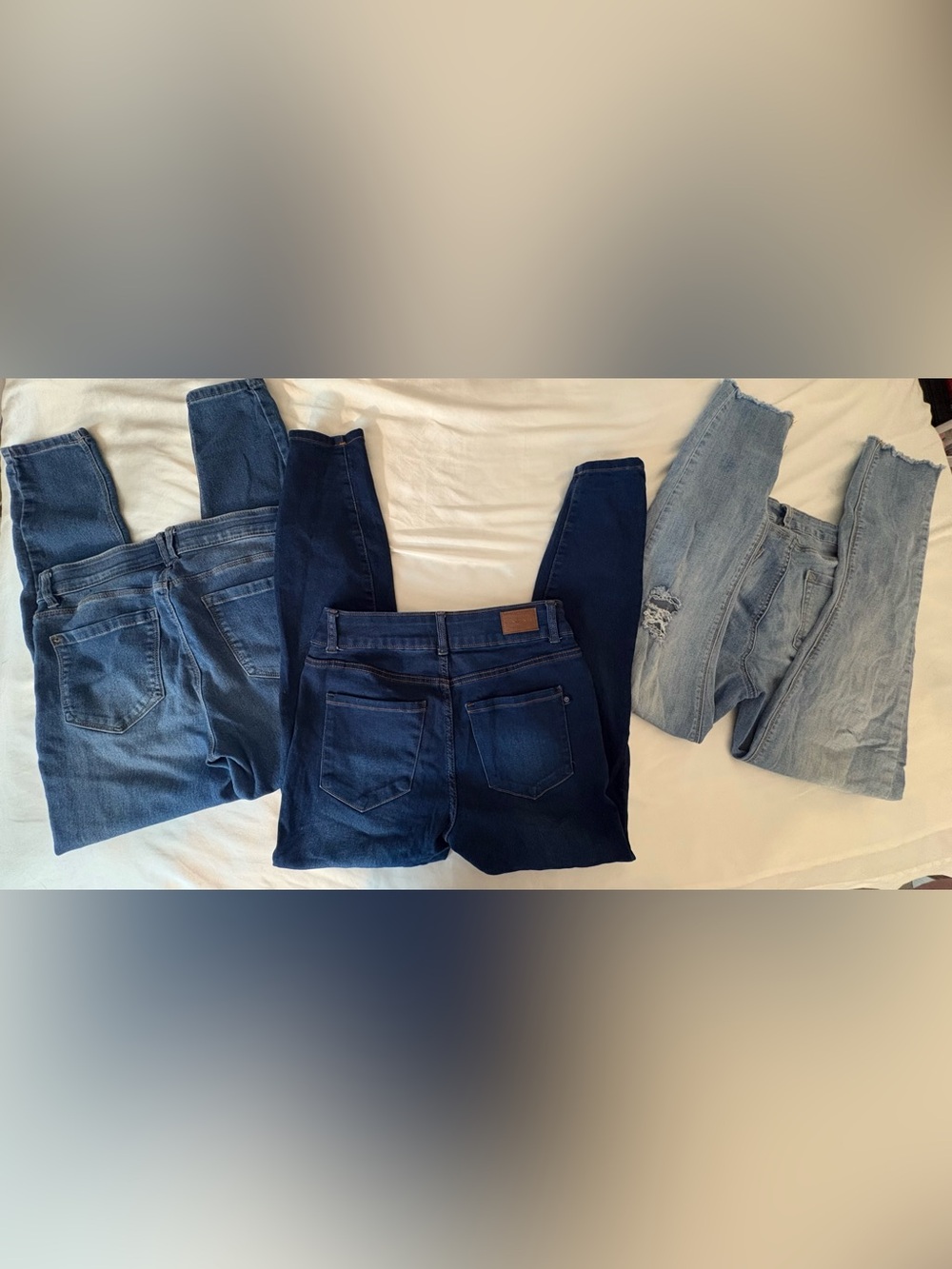 Bundle of Women’s Size 8/29 Skinny Jeans